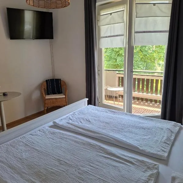 Barbara's Zimmer im Zentrum II, hotel in Velden am Wörthersee