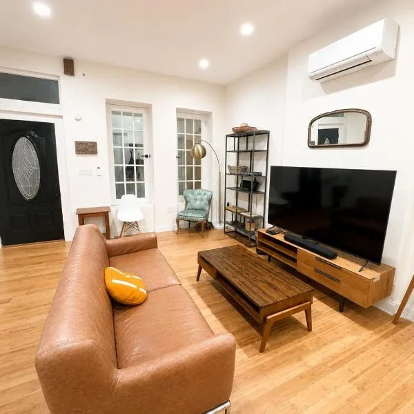 The Heights Haven, Spacious 6 Bedrooms Townhouse with Patio، فندق في نيويورك