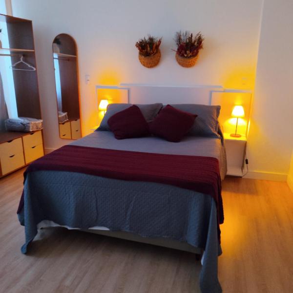 Apartamento todo reformado e decorado, pertinho da praia