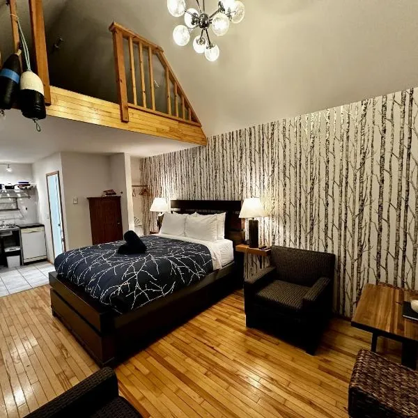 Cozy Cabin Near Walking Trails And Beaches!, hotel din Ucluelet