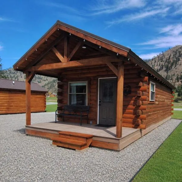 Micham's Clark Fork River Retreat River Front, Mountain View Fire Pit Cabin 5, hotell sihtkohas Superior