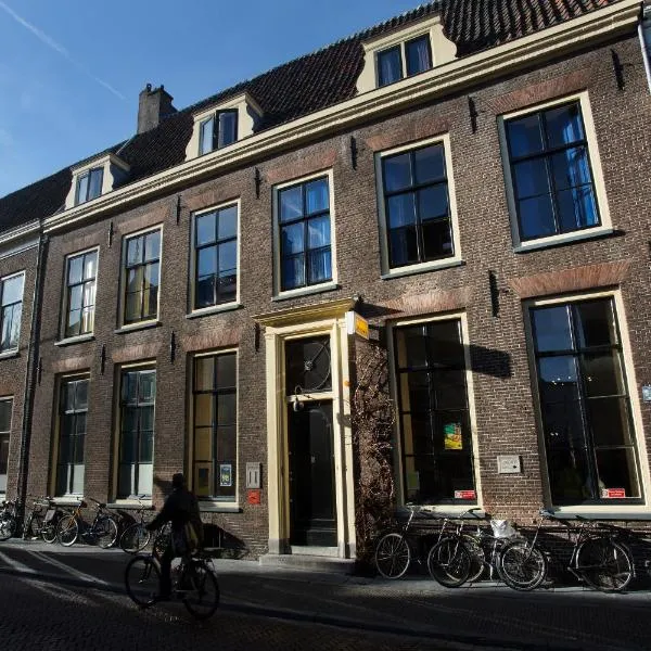 Strowis Hostel, hotel in Utrecht