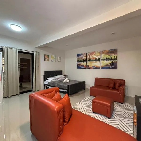 Stay at Diez, hotel v mestu Calamba