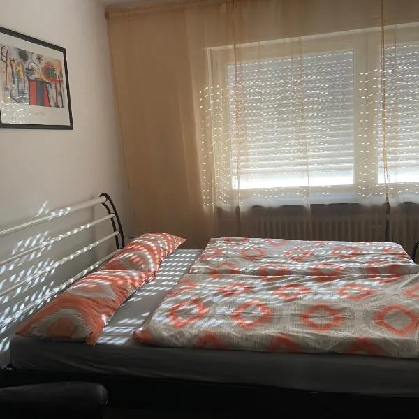 Ferienwohnung Studio 1-3 Personen Pirmasens mit Wallbox, hotel en Pirmasens
