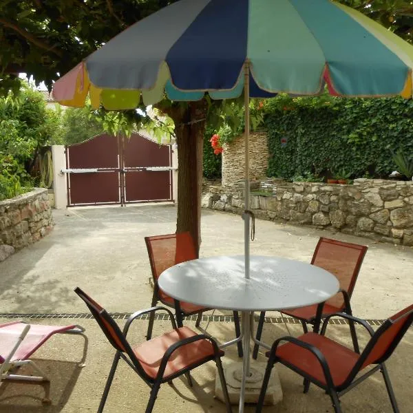 Herault Maraussan, hotel em Maraussan
