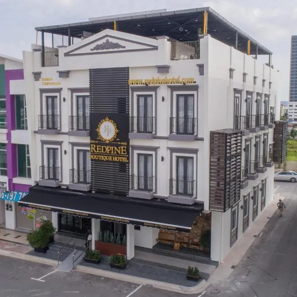 Redpine Hotel, hotel in Skudai