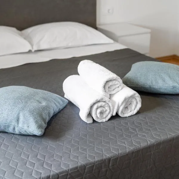 Apartment & Rooms - Marina, hotell i Ploče
