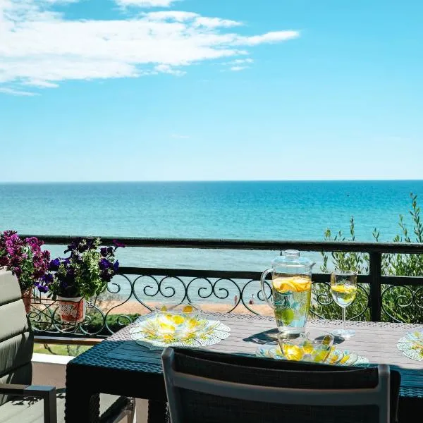 Corfu Glyfada Beach Apartment 25, hótel í Glyfada