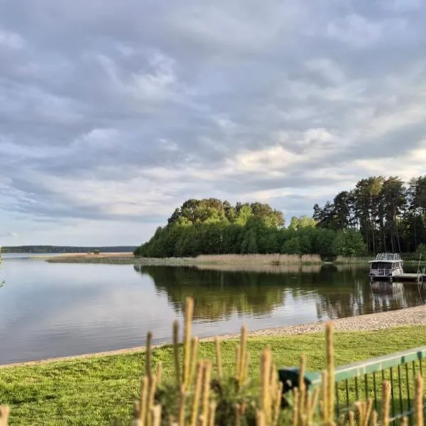 Trzy Wyspy - Apartamenty przy Plaży, hotel en Małe Swornegacie