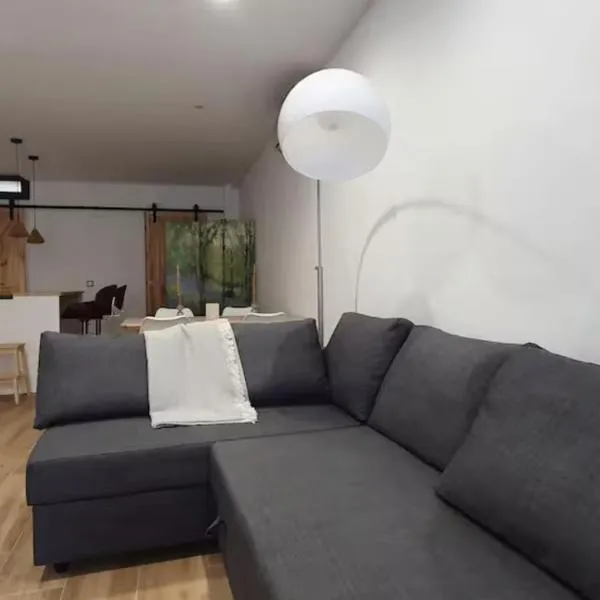Modern Studio - Walk Everywhere!, hotel em Palamós