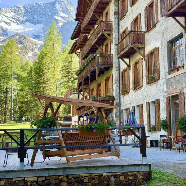 Grand Hôtel & Kurhaus, hotell i Arolla