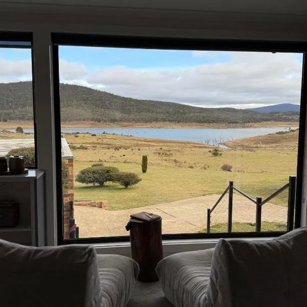 The Snowy Anglers Lake House, hotel in Anglers Reach