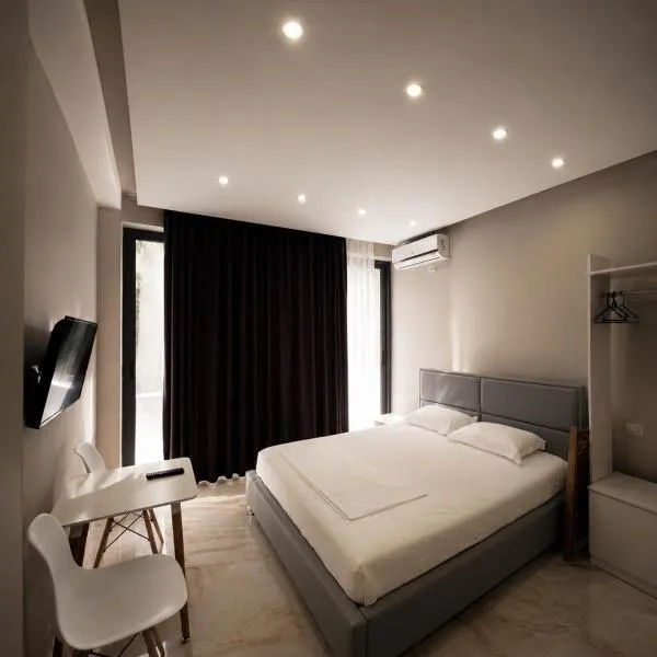 Kazazi Apartments Spille، فندق في Rrogozhinë