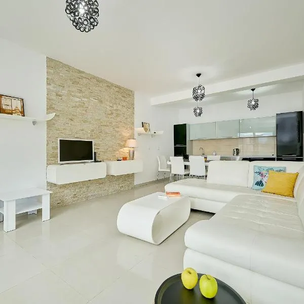 2montenegro PERLA Apartments, hotell i Dobrota