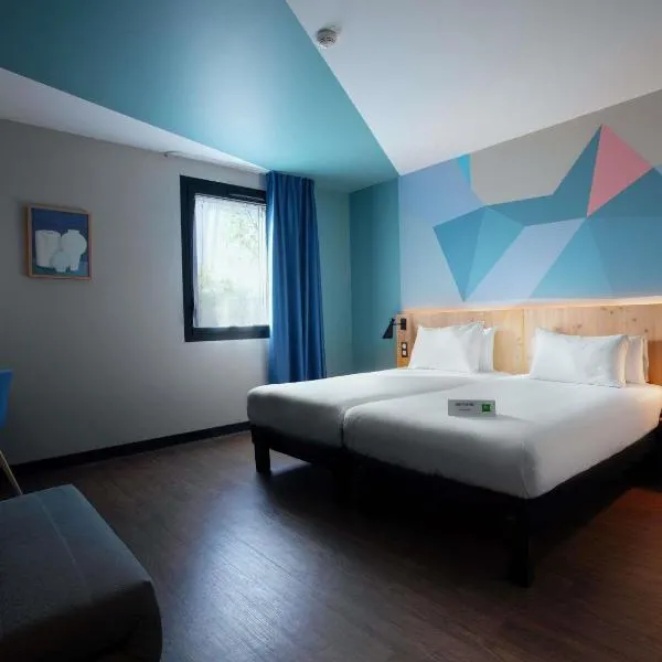 Ibis Styles Evry Lisses Paris Sud, hotel v destinaci Courcouronnes