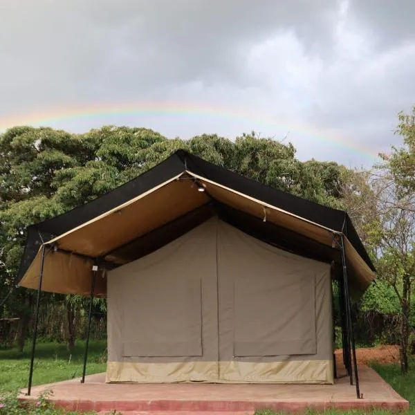 Elephant trails camp, hotel in Sekenani
