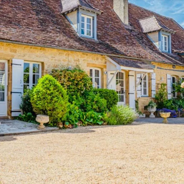 Fleur-de-lis House, French gite, Hotel in Saint-Sulpice-dʼExcideuil