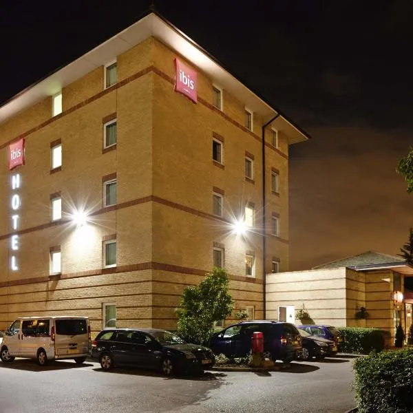 ibis London Thurrock M25، فندق في غرايس ثوروك