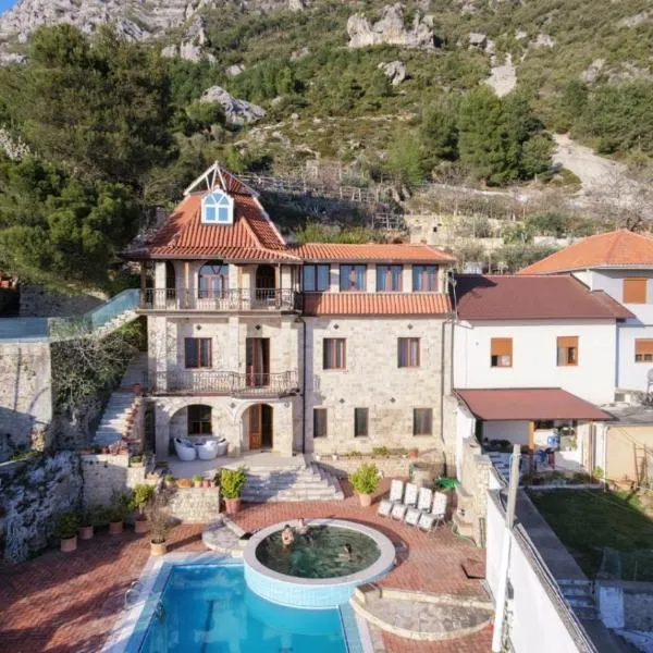 Villa Celaj “The Castle”, hotel u gradu Kroja