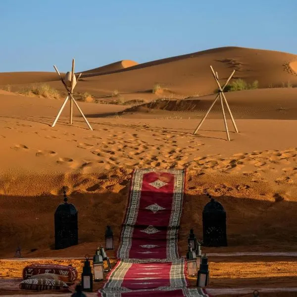 Roaming Desert Luxury Camp、Lac Yasminsのホテル