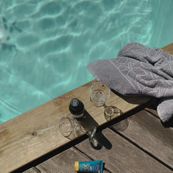 WEINQUARTIER Kalter Hügel 70 qm Garten Lagerfeuer Pool Terrasse Parkplatz, hotelli Naumburgissa