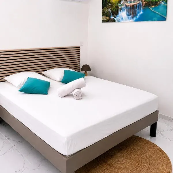 Le Nid Tropical - T2 Climatisé - Proche du centre, hotel i Saint-Joseph