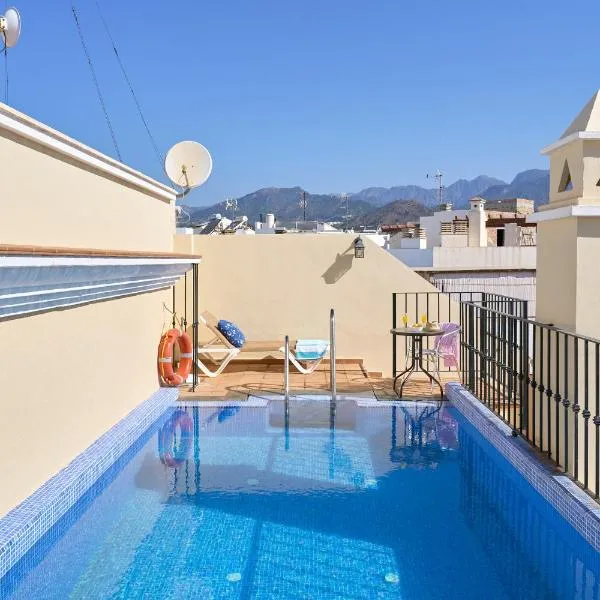 Apartamentos Nerjaluna: Nerja'da bir otel