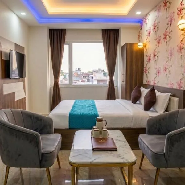Hotel Amour Chandigarh Zirakpur: Zirakpur şehrinde bir otel