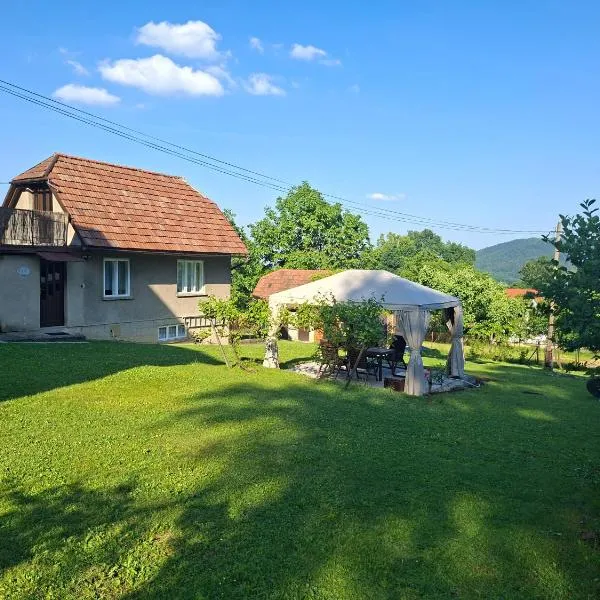 Chatka przy kapliczce, hotell i Bugaj