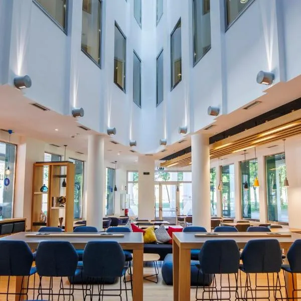 Holiday Inn Express Logroño Rioja by IHG، فندق في لوغرونيو