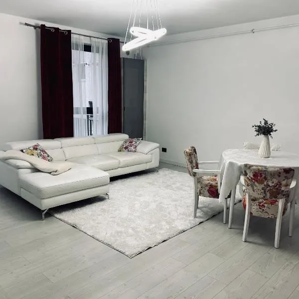 Hij Apartaments, Hotel in Rădăuţi