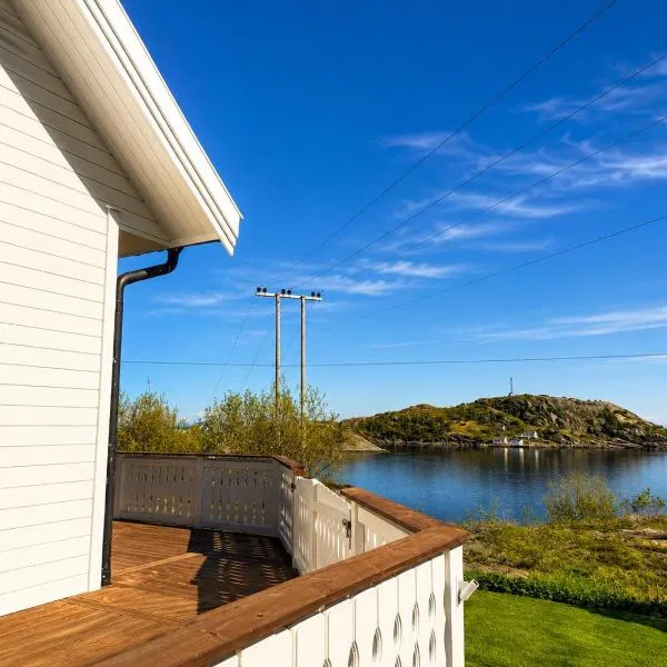 Myranhuset - Amazing View, Hotel in Moskenes