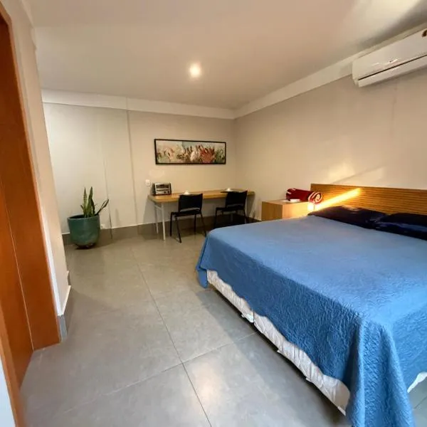 Studio Central IV, hotel sa Cascavel