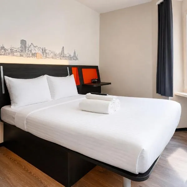 easyHotel Zürich City Main Station, hotel di Zürich