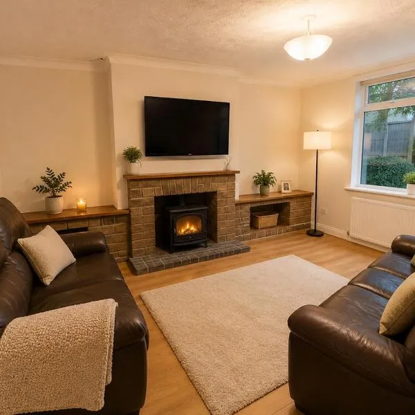 Modern 3 Bedroom House with Big Garden, hotel en Whiteinch
