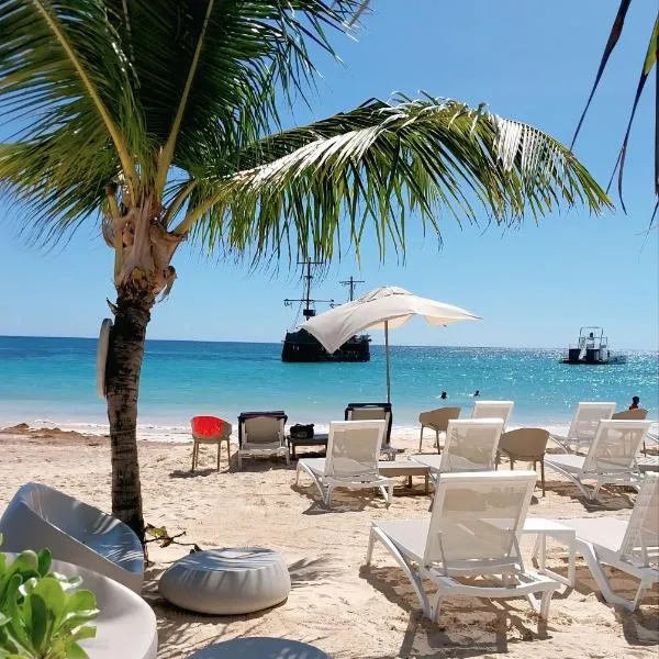 Hotel Residencial Beach Club Los Corales, hotel v destinaci Punta Cana