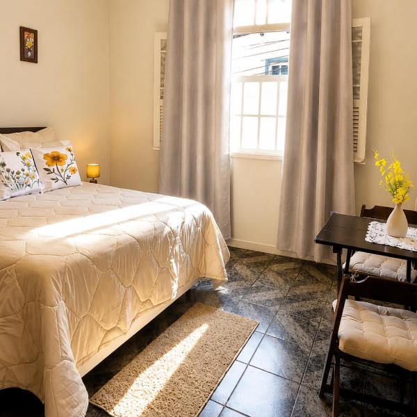 Casa Completa No Centro Para Famílias e Grupos Até 9 Hospedes Com Garagem - Foto 2