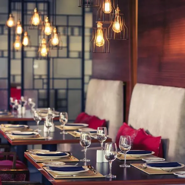メルキュール サンティアゴ セントロ（Mercure Santiago Centro）、サンティアゴのホテル