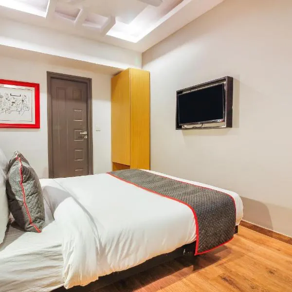 Super Townhouse RCC Sunrise, hotel din Hyderabad