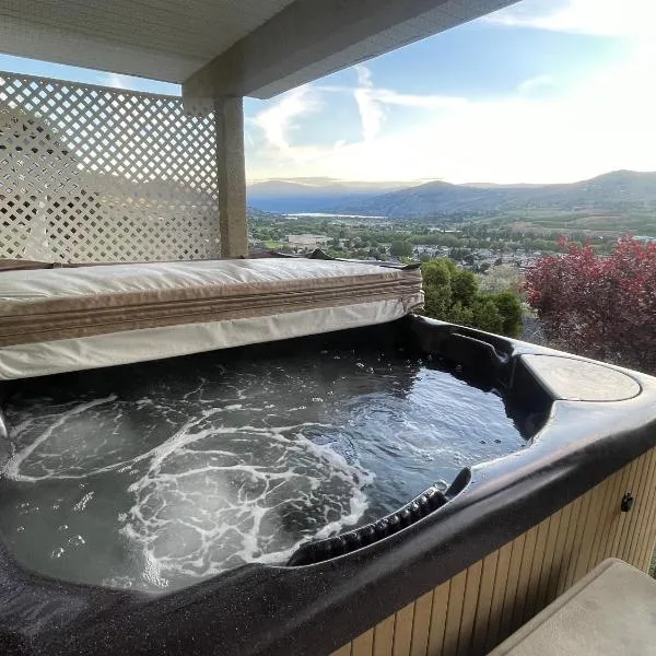 버넌에 위치한 호텔 Vernon Valley and Lake View with private Hot Tub