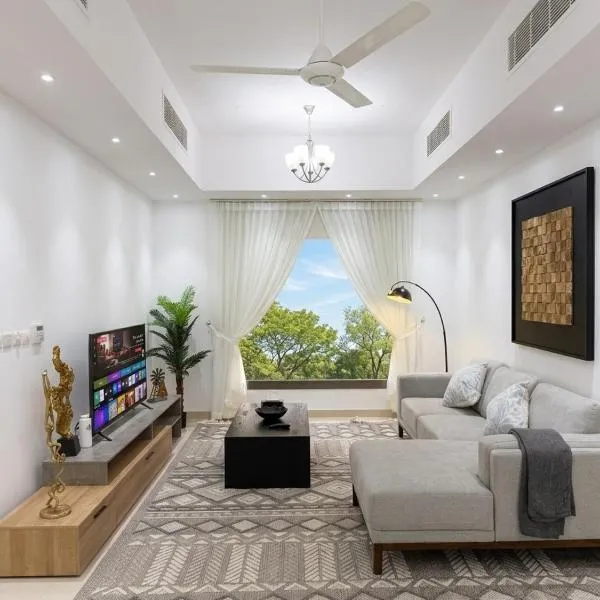 Perfect choice Luxury Apartment-AlMuzn Residence, AirPort, hotel Maszkatban