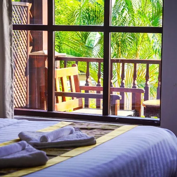 Namkhan Riverside Hotel, hotel sa Luang Prabang