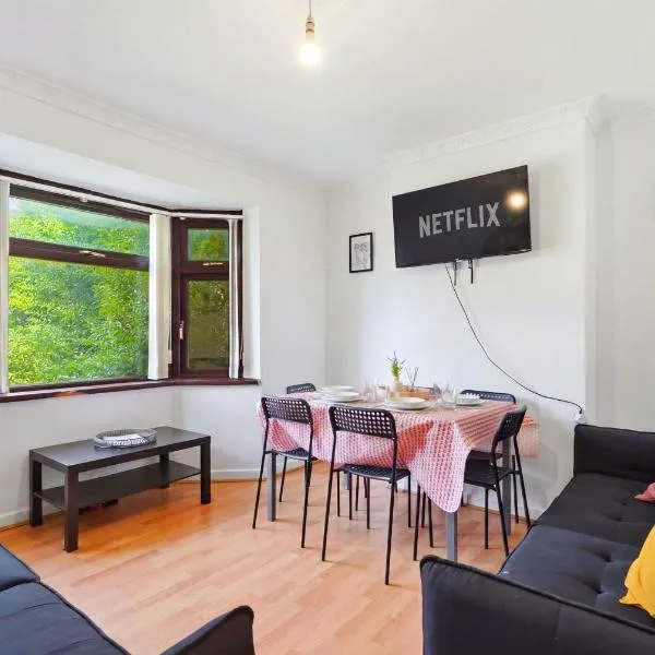 Cosy 4 Bedroom Birmingham โรงแรมในดัดลีย์
