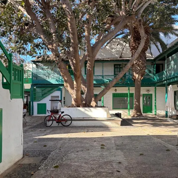 Oasis del Marinero- Arquitectura Manriqueña, ξενοδοχείο σε Costa Teguise