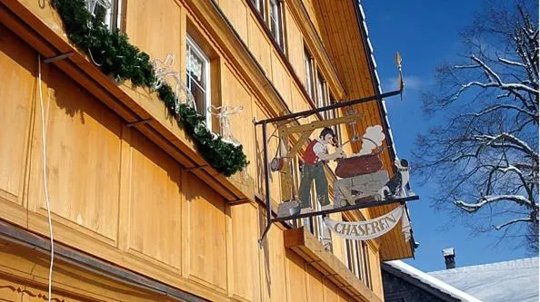 Hotel und Restaurant Chäseren, hotel en Krummenau
