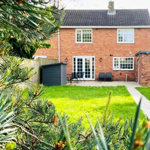 Sherburn Hill में, होटल The Pine House - Sleeps 5 - Large Secure Garden - Dog Friendly - 8 min to Durham