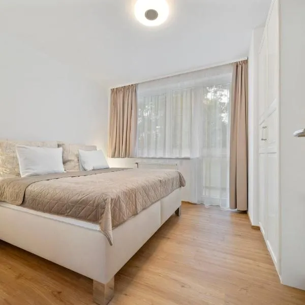 Apartment Absolon – hotel w mieście Komín