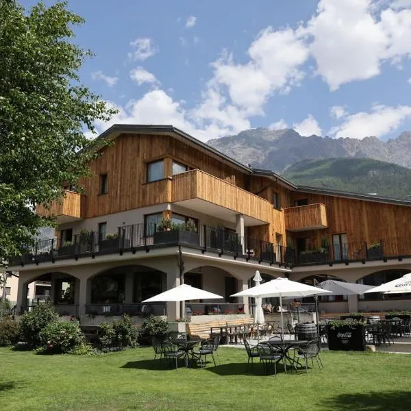 Hotel Nevada, ξενοδοχείο στο Μπόρμιο