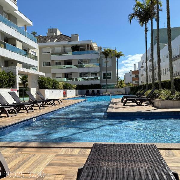 Apartamento Frente Piscina com Vista para o Mar