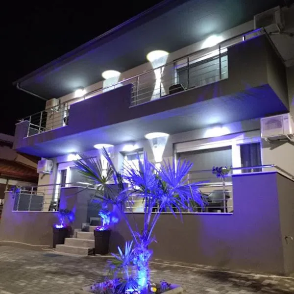 Celestia Irene Suites 2, hôtel à Vromerí